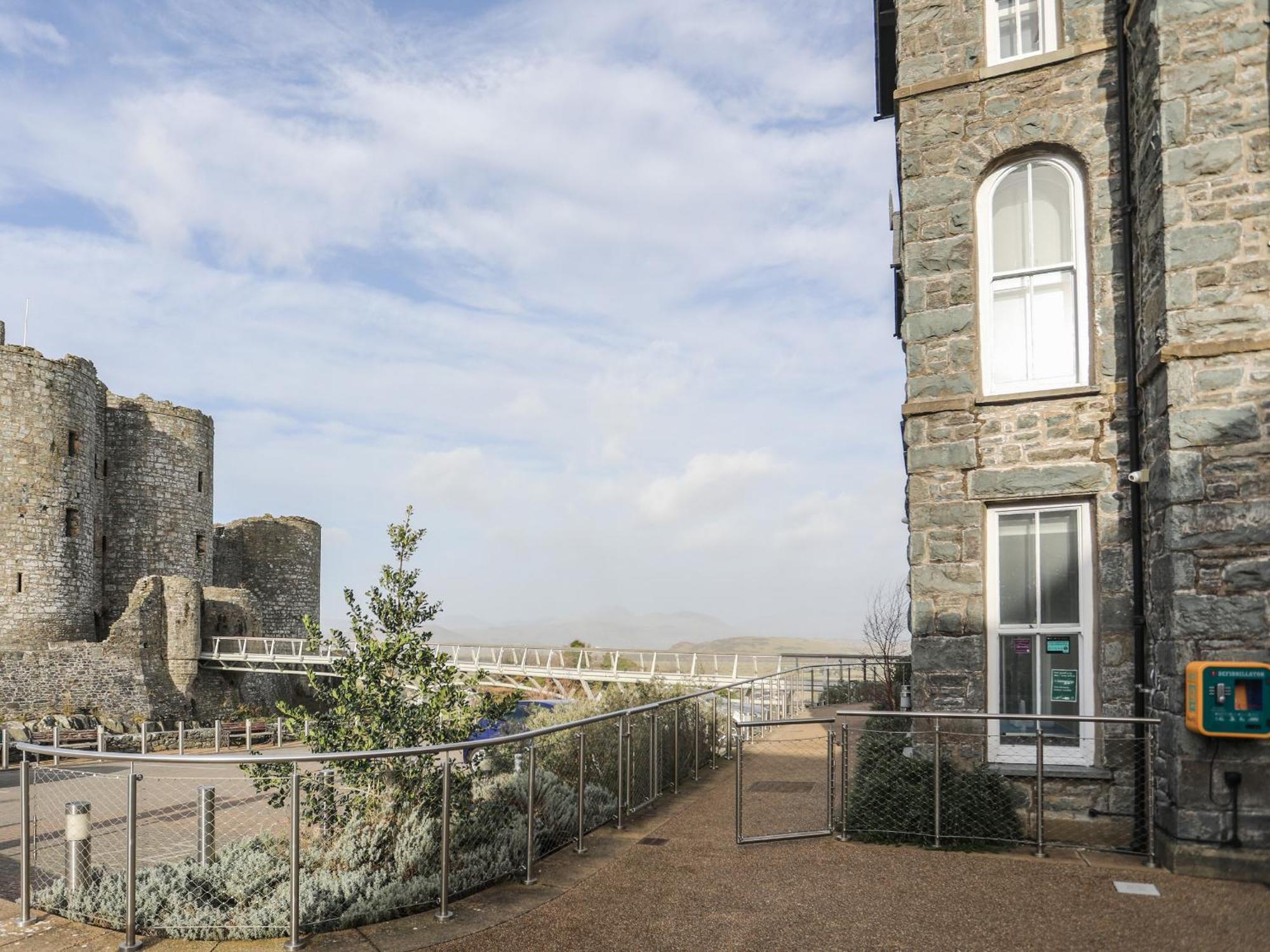 Harlech Apartments - Gwern Exterior photo