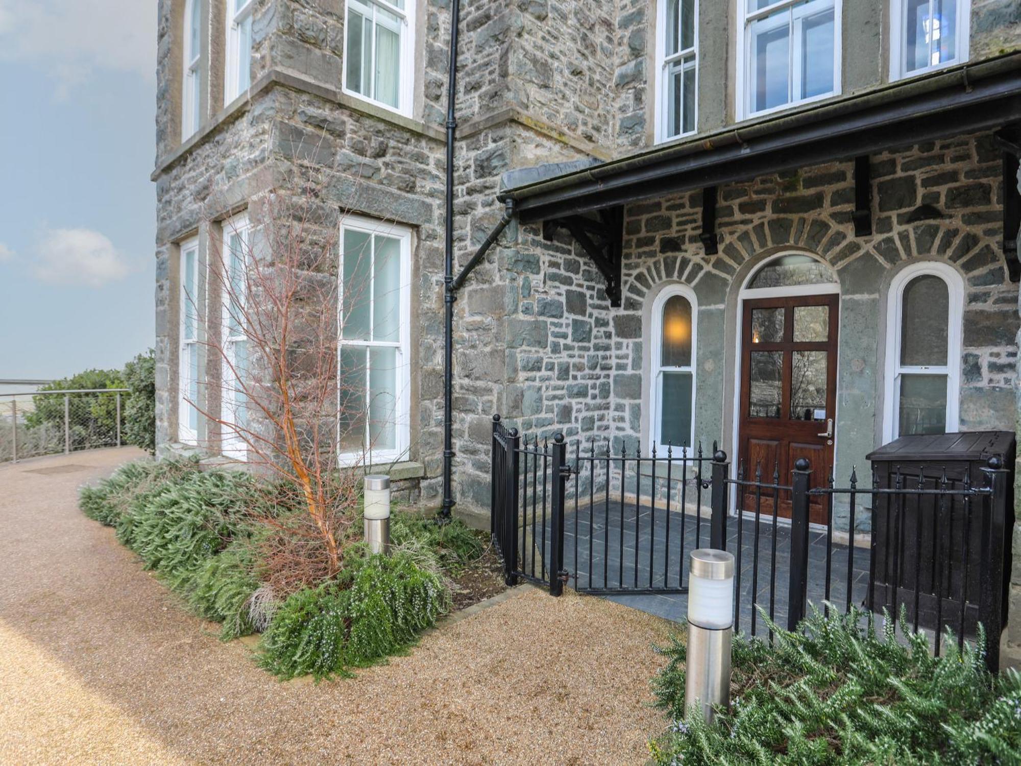 Harlech Apartments - Gwern Exterior photo